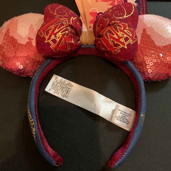 Disney Christmas 2025 Lil Rin Rin Plush Badge Red New
